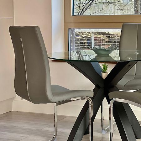 Kensington House By Solitaire Suites Слау Экстерьер фото