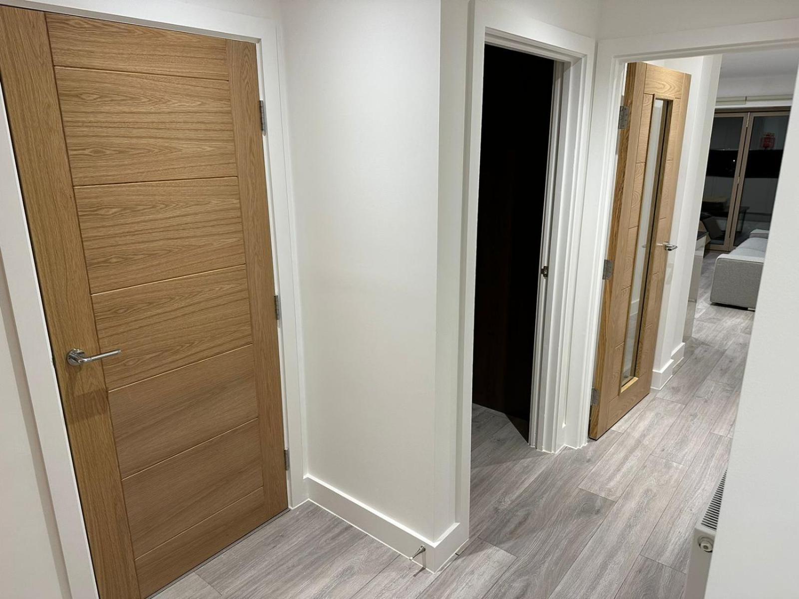 Kensington House By Solitaire Suites Слау Экстерьер фото